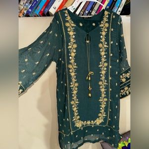 Brand new 2 PC Pakistani Outfit